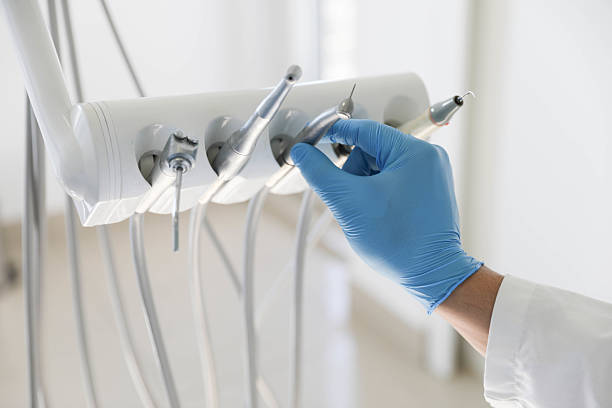 Professional Emergency Dentist technician working in Coraopolis, PA